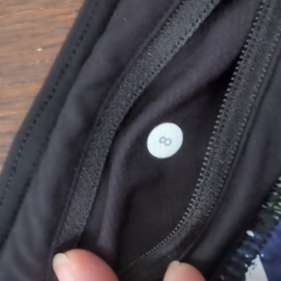 LULULEMON I Multi-Color Hotty Hot Pop Cut Boom Juice Lined Running Shorts, 8 - Picture 13 of 16